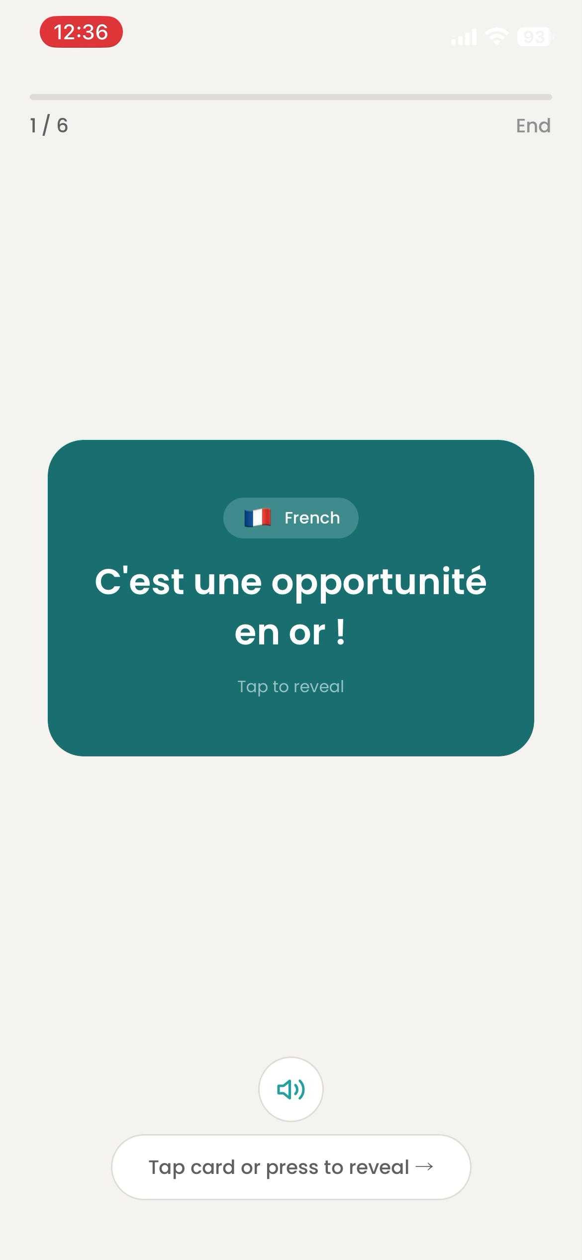 A Lucideck flashcard in study mode showing a French phrase